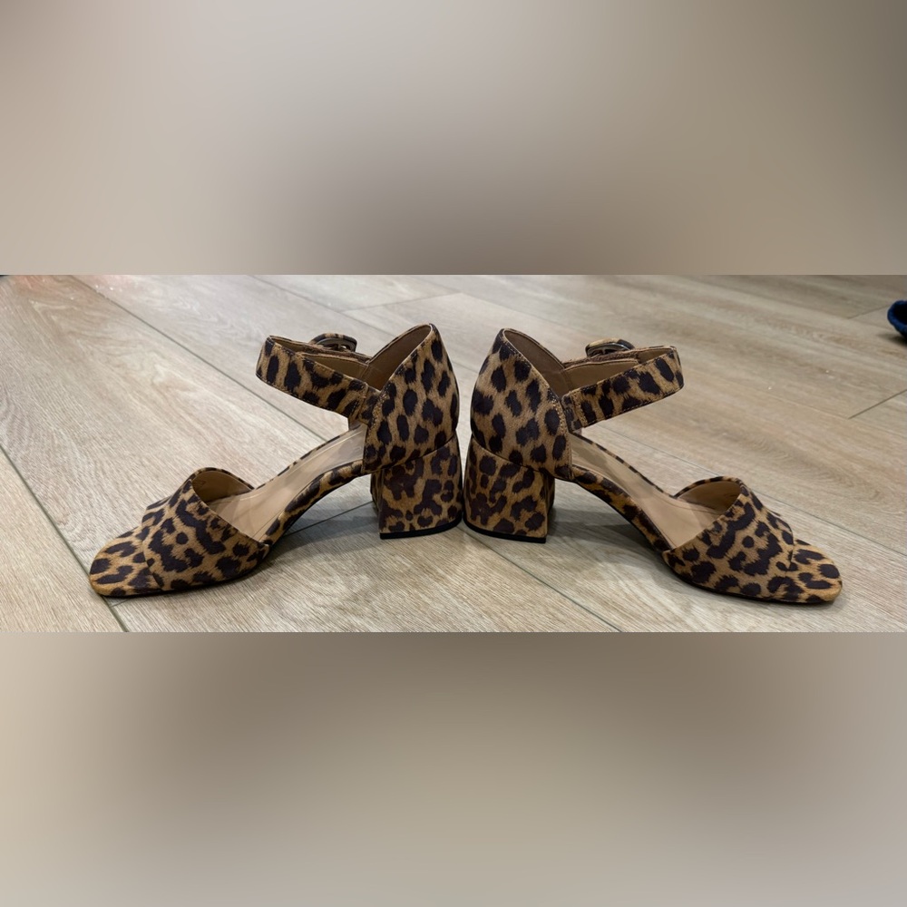 Vionic Chardonnay Leopard Block Heel Sandals Size 10 New - Picture 5 of 9
